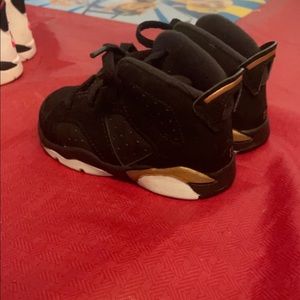 Jordan 6s gold size 4c